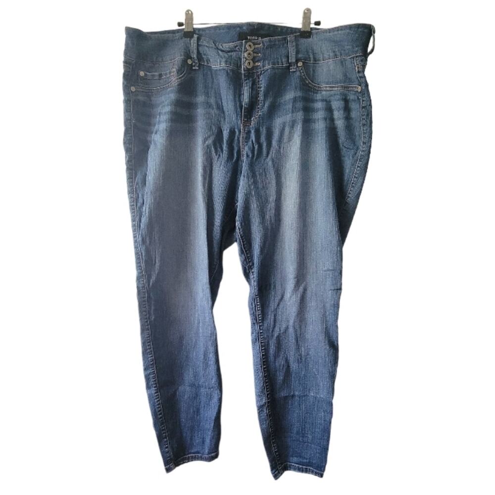 Size 24R Torrid medium wash jeans, great condition, no pilling
